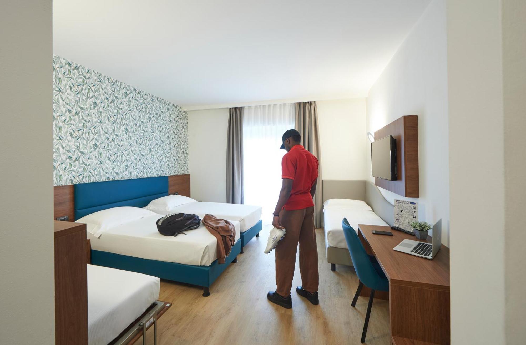 Palace Hotel Zingonia Верделлино Экстерьер фото